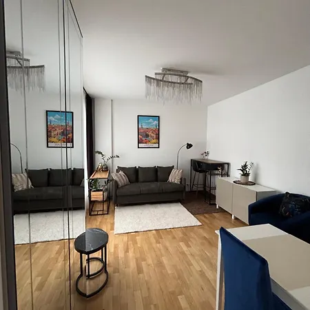 Apartment Saska Kepa Francuska Warsaw